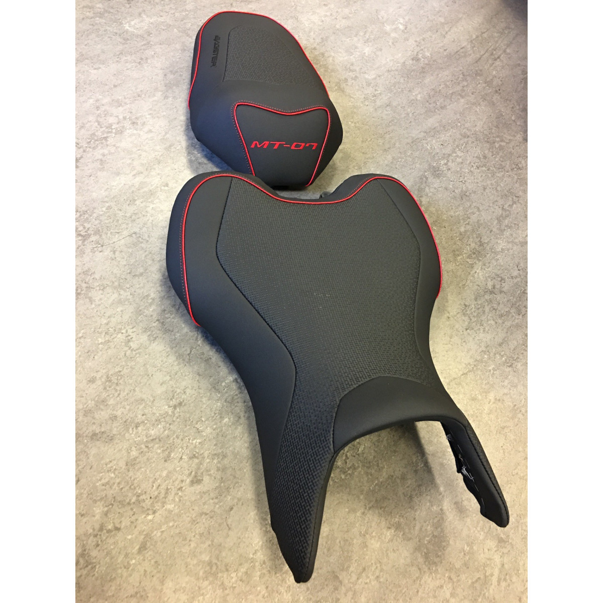 Selle conducteur YAMAHA 700 MT07 2021 - 2024