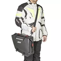 Paire de sacoches latérales souples étanches noires GRT718 GIVI, 15 + 15 litres 