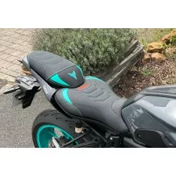 Selle Berry Sellerie edition CHRONOS pour Yamaha MT-07, plusieurs coloris au choix.