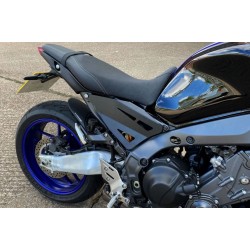 Cache latéral droit en aluminium noir mat pour Yamaha MT09 2021 et + équipé Öhlins