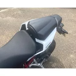 Dosseret de sellepour Honda CB750 Hornet 2023 et +