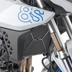 Grille de radiateur spécifique PR3126 GIVI en acier inox peinte en noire pour Suzuki GSX8S 2023 et +