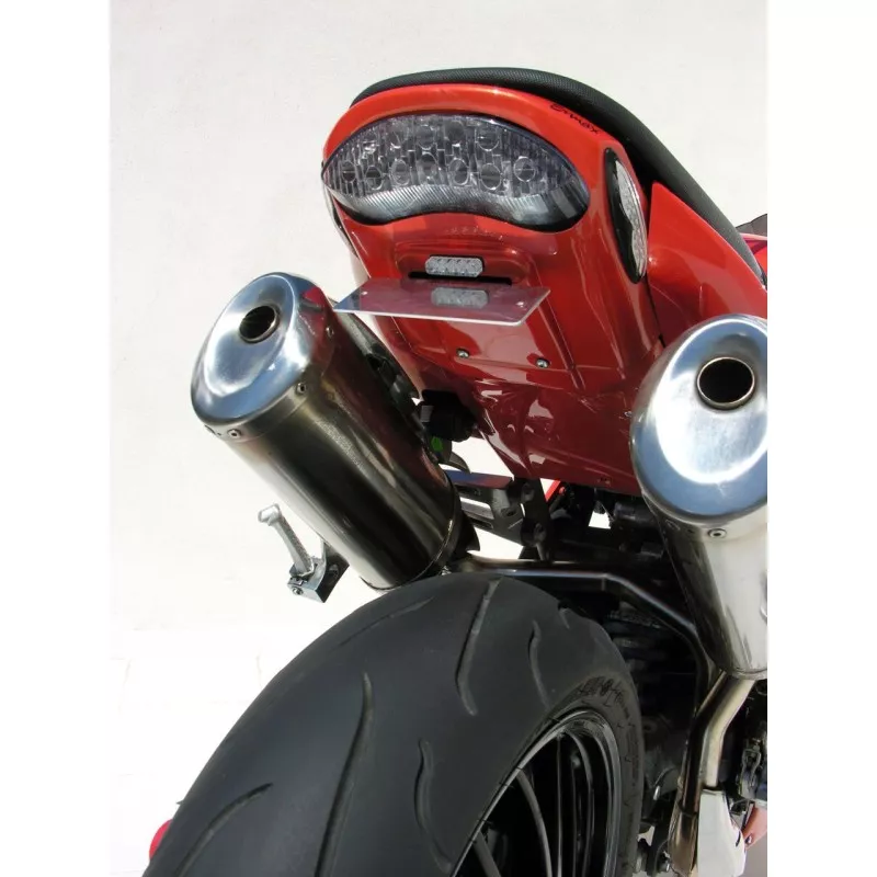 Passage de roue Ermax Triumph 1050 Speed Triple 2008-2010 Passage de roue Ermax Triumph 1050 Speed Triple 2008-2010