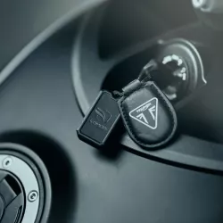 KOMOBI CITY Traceur GPS Antivol pour moto avec 1 ou 3 ans d'abonnement inclus au choix