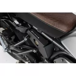 Caches lateraux Noir. Yamaha XSR 700 (16-). Cotes gauche et droit.