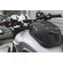 Legend Gear sacoche de réservoir SW-MOTECH LT1 Black Edition 3,0 l - 5,5 litres, Fixation par aimants.