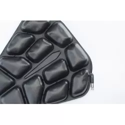 Coussin TRAVELLER SMART Noir. 33,5 x 38 cm.